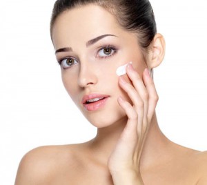 How Your Cell Phone is Causing Wrinkles (and Other Common Habits)